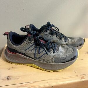 Gently Used Girls Sz 3.5 New Balance Running Sneakers